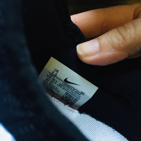 Brand new. Worn twice NIKE - Picture 6 of 6